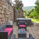 Eterea Charming Bed and Breakfast 4*