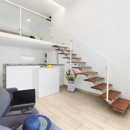 לינה וארוחת בוקר Eterea Charming